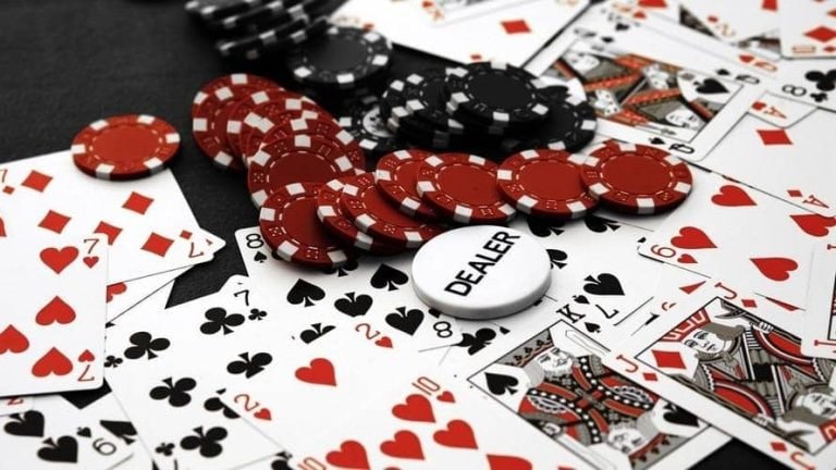 Filipino VIP player enjoying exclusive rewards on 7sjl platform